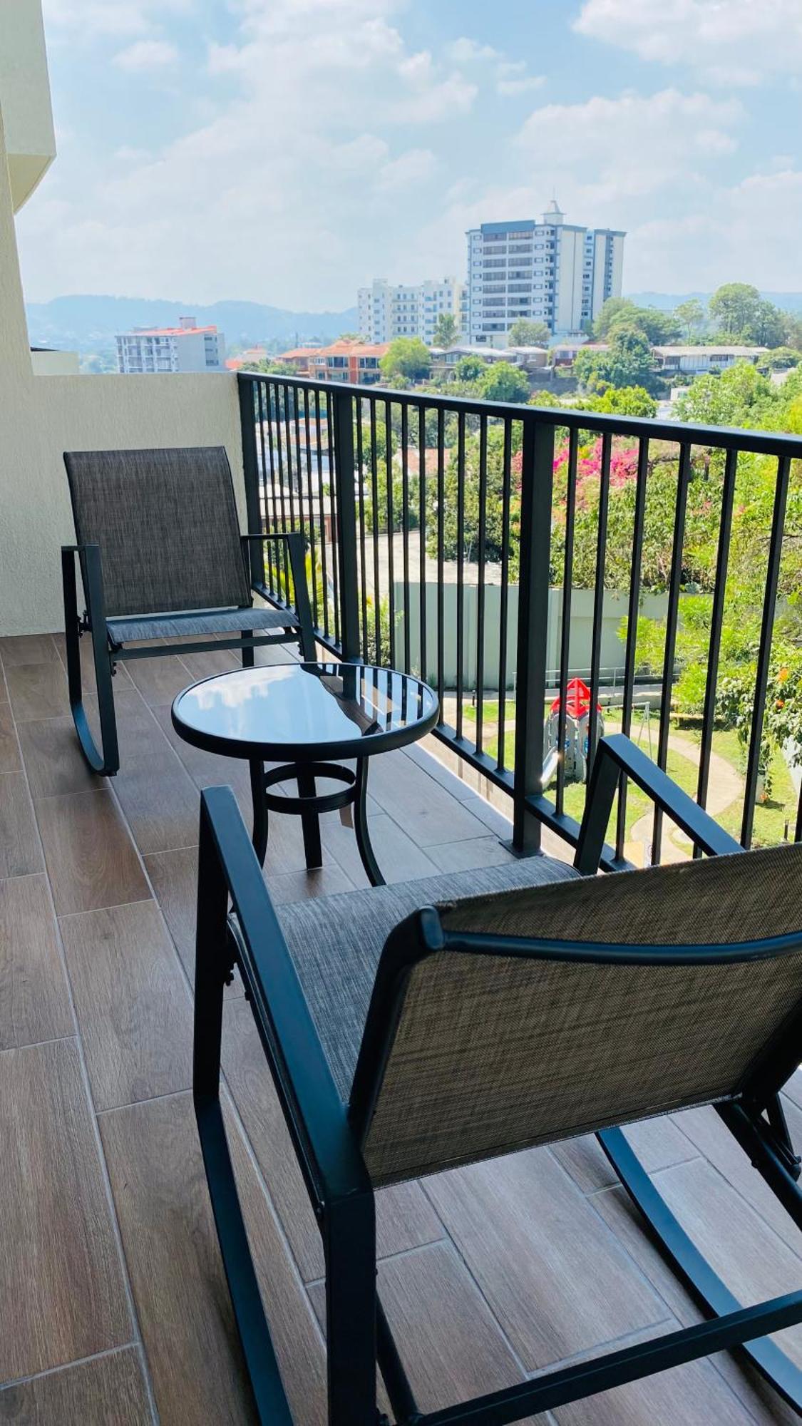 Entire Beautiful Condo With Rooftop Pool And Gym San Salvador Exteriör bild